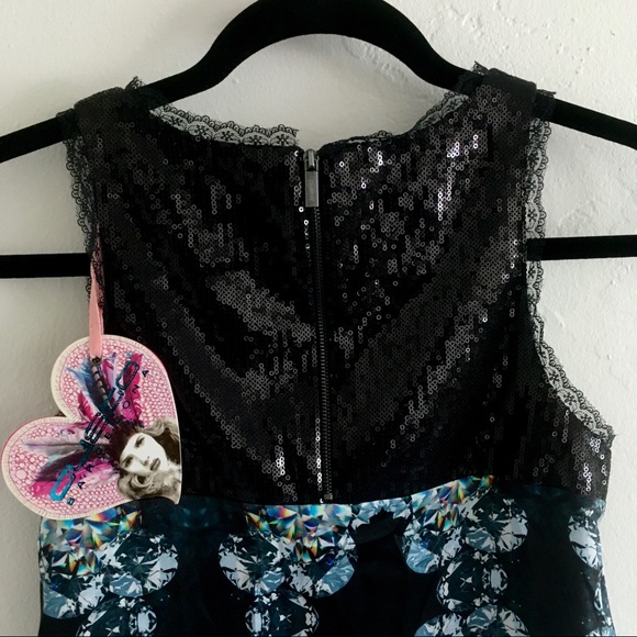 Dress Silky w/ Sequin Top diamonds print - Picture 6 of 8